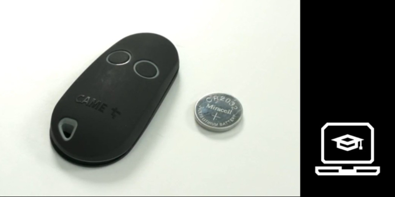 TOP: HOW TO CHANGE THE BATTERY OF TOP TRANSMITTERS OF CAME