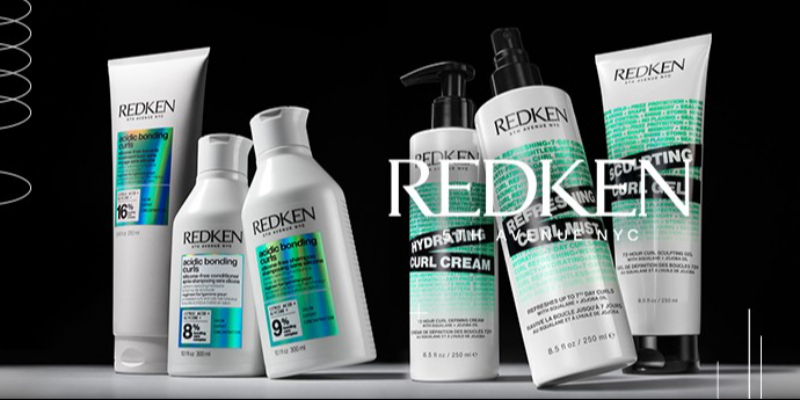 NEW! Acidic Bonding Curls | Pflege & Definition für lockiges Haar | REDKEN AT Thumbnail