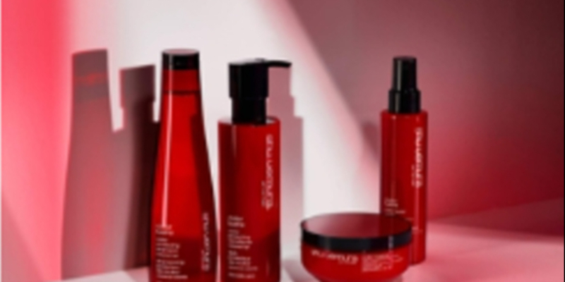 Erfahre mehr über color lustre | shu uemura art of hair AT Thumbnail