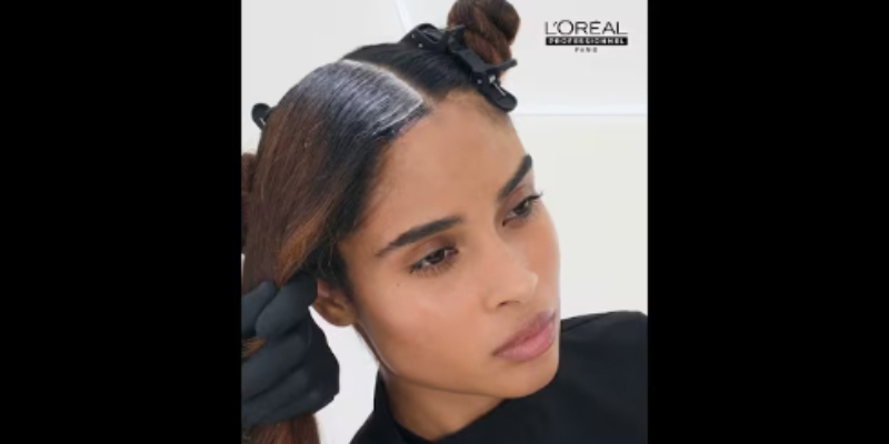 L’Oréal Professionnel | Hyaluronic Refreshing Service: Hair Toner Tutorial with New Dia light Thumbnail