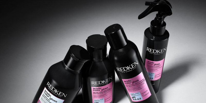 Redken Gloss Service | Die perfekte Glanzbehandlung im Salon | REDKEN AT Thumbnail