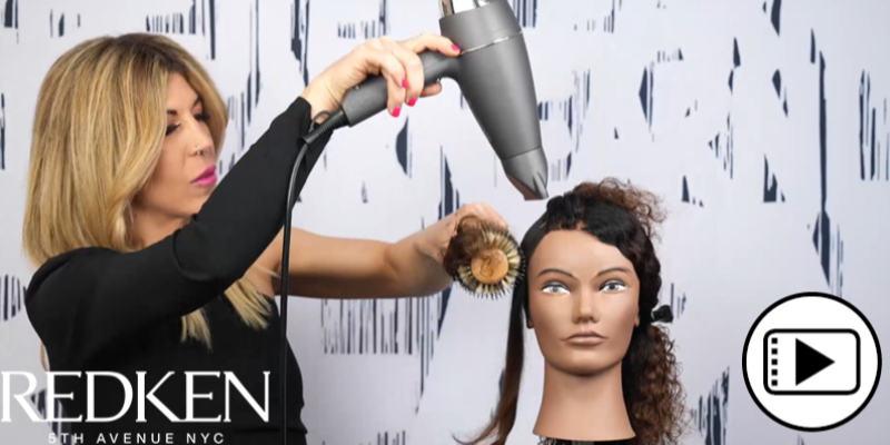 VIDEO - REDKEN QUICK BLOWOUT + RYCHLÝ STYLING Thumbnail