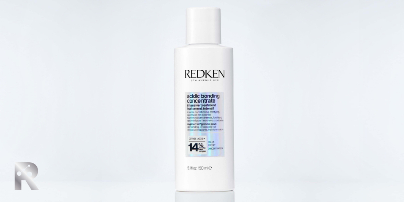 Acidic Bonding Concentrates Intensive Treatment | Tiefenpflege mit Bonding-Technologie | REDKEN AT Thumbnail