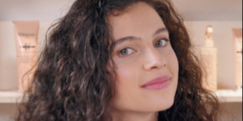 Kérastase | Curl Manifesto - Cut Tutorial Curly Hair Thumbnail