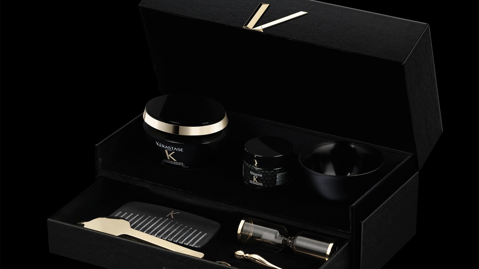 1761846936275-KER_CHRONOLOGISTE_25_PACKSHOT_COFFRET_OPEN_SIDE_RITUEL NOIR_3474637273682_1x1.jpg